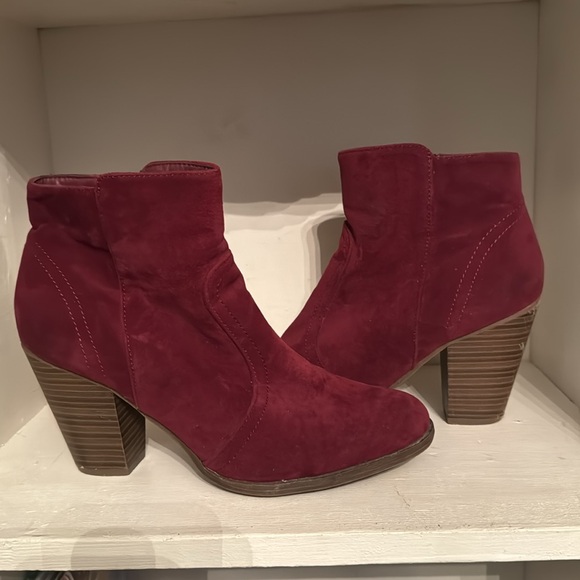 Garnet Booties - Picture 4 of 6